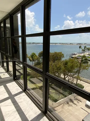 Floor to ceiling window panel