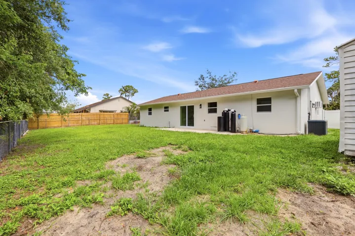 Fully Fenced Backyard Retreat