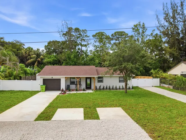 Welcome Home in Loxahatchee Groves