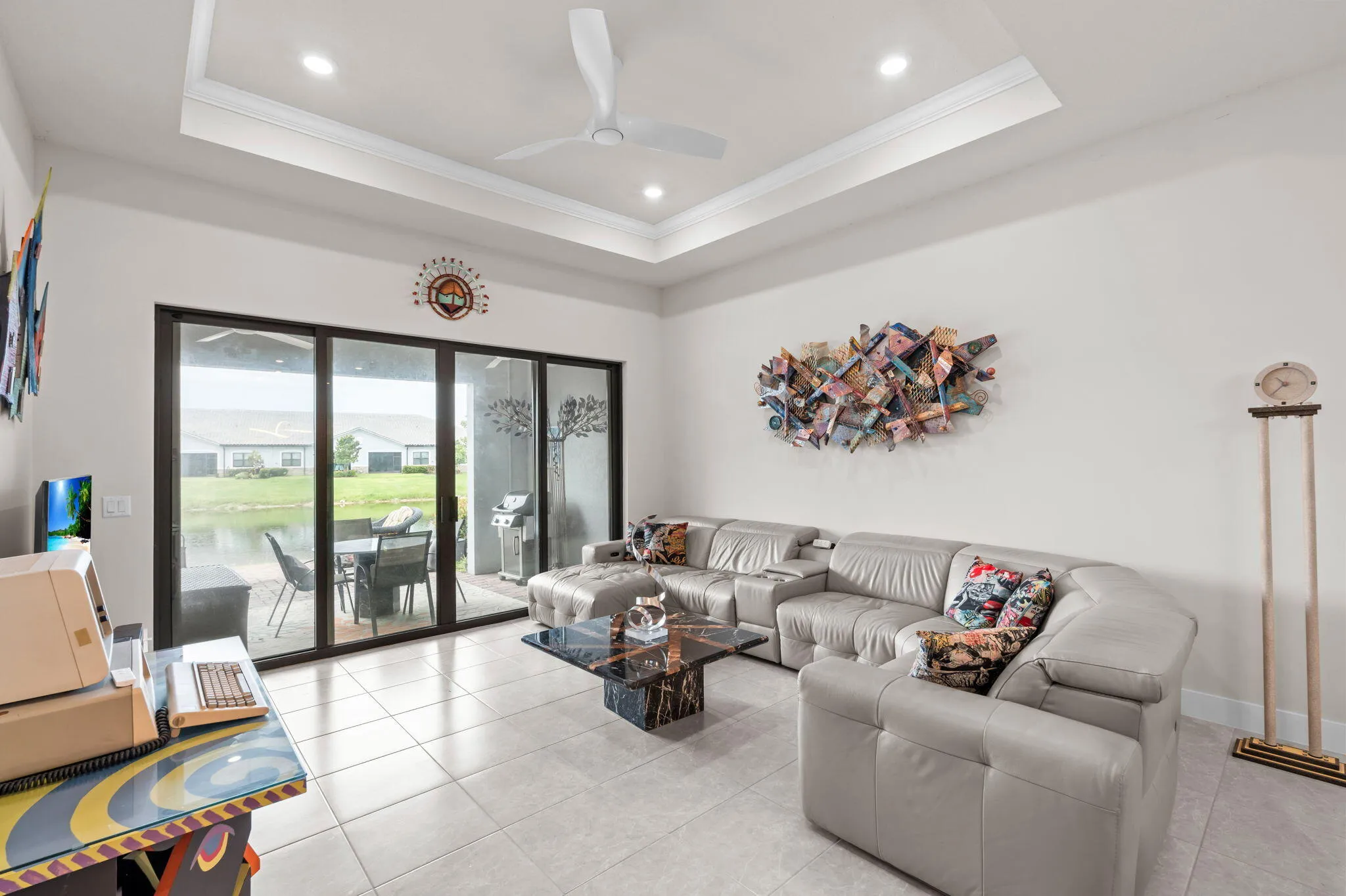 19-web-or-mls-A7407893