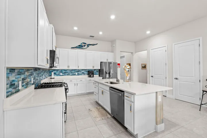 12-web-or-mls-A7407869