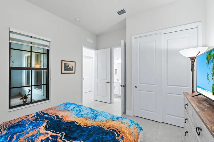 32-web-or-mls-A7407836
