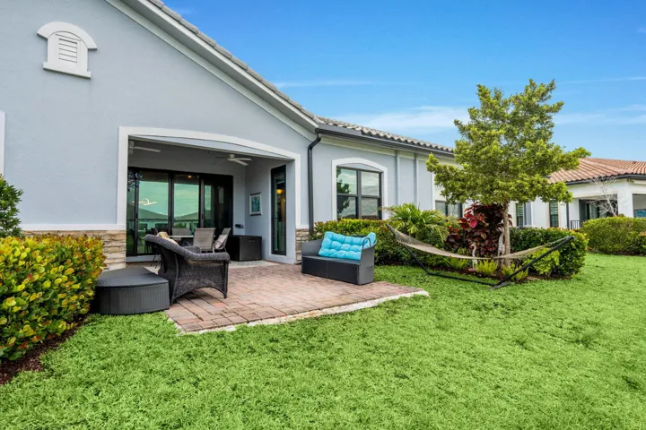 42-web-or-mls-A7407826