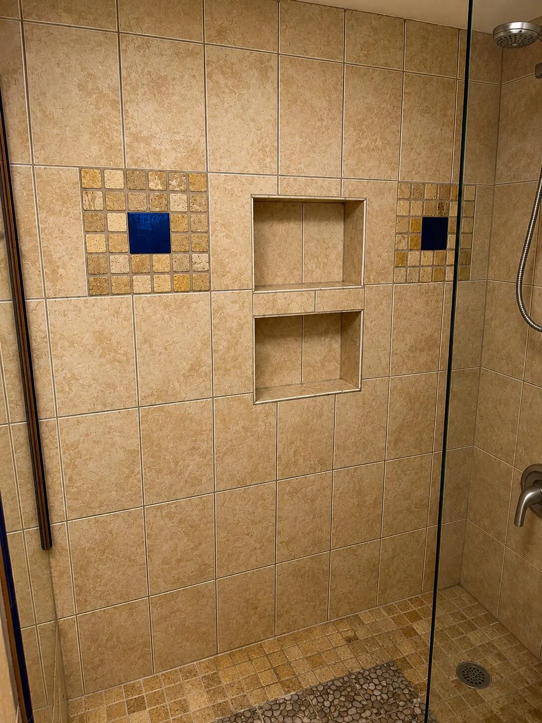 Main bathroom shower stall
