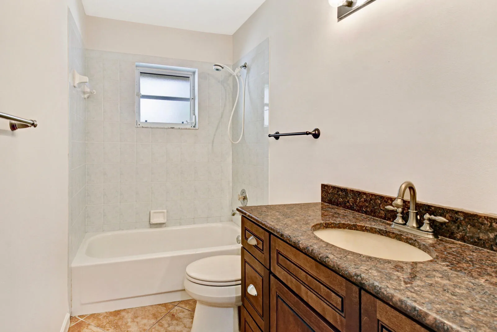 Guest Bath -Bath 2