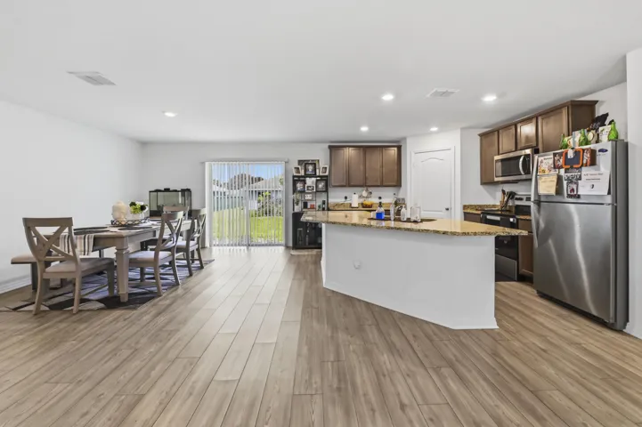 08 kitchen 01