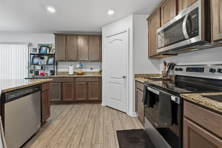12 kitchen 02
