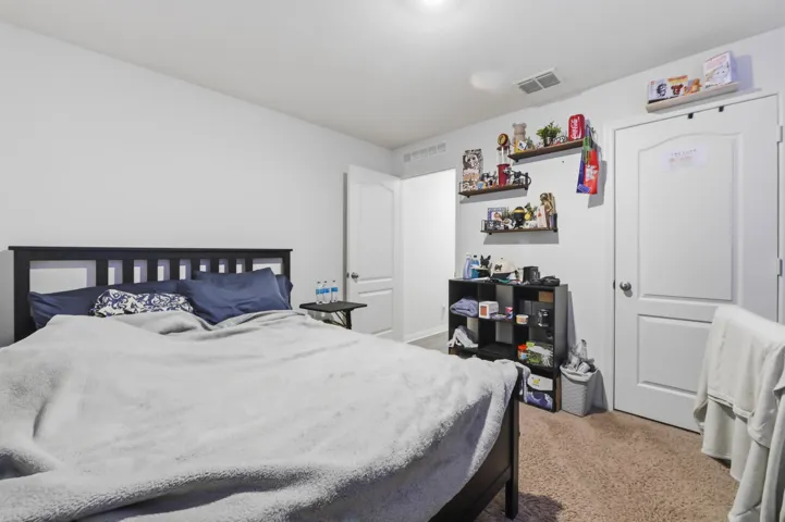 19 bedroom 02
