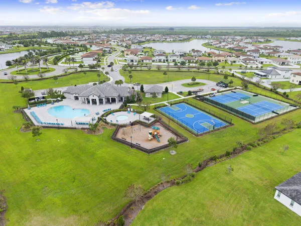 Copper Creek Amenities at a glance.