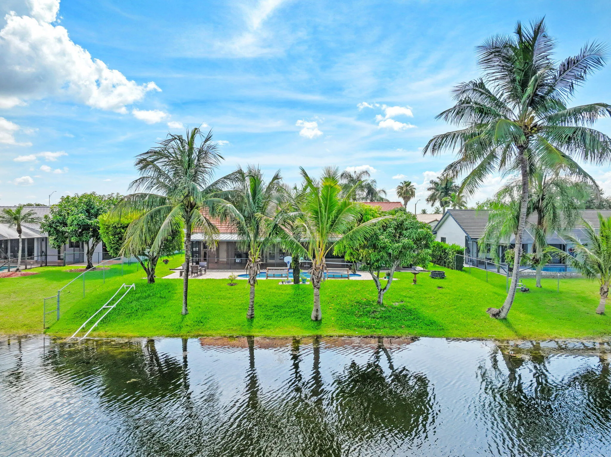 28-web-or-mls-5531-hawkes-bluff-ave