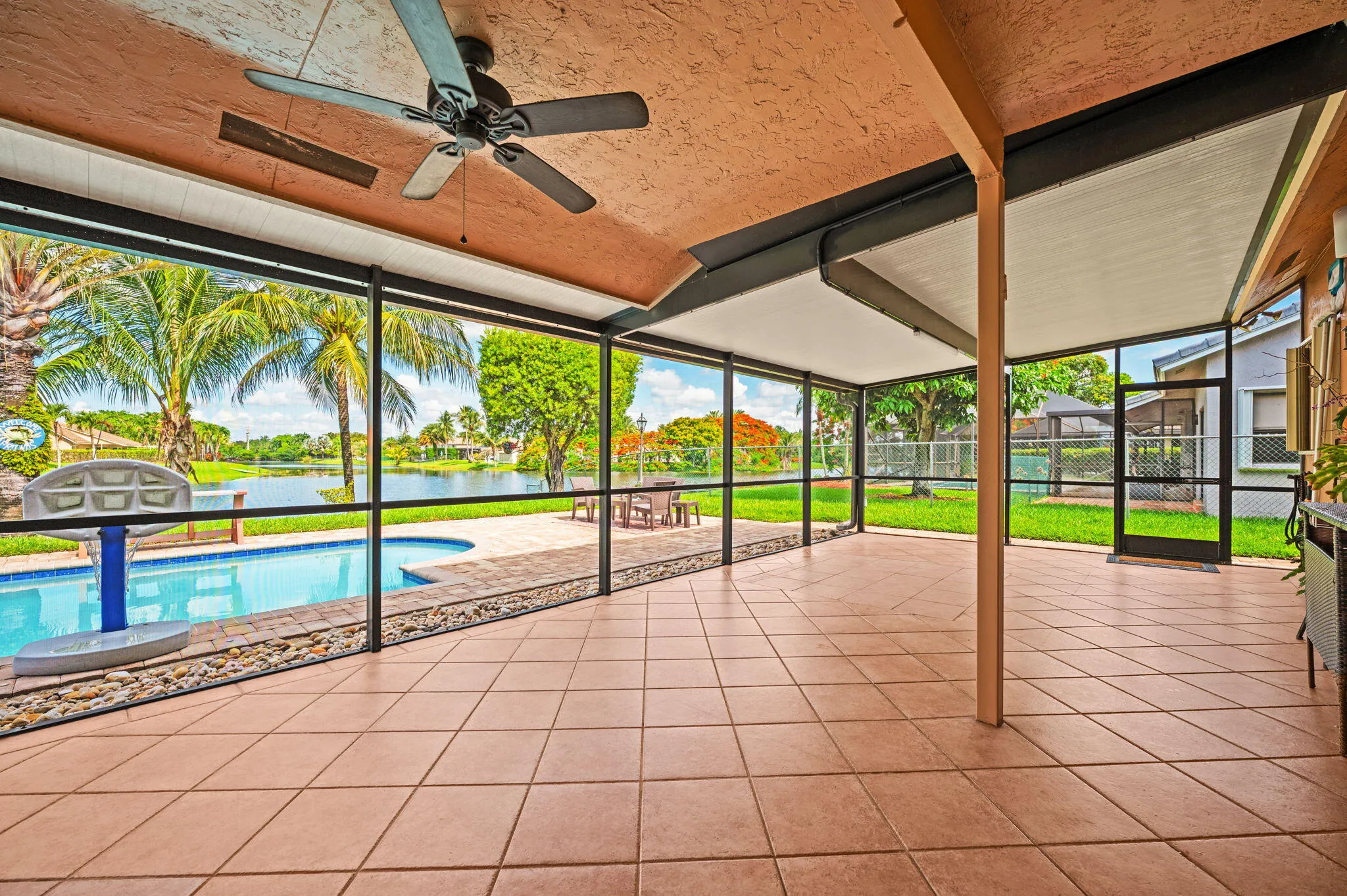 22-web-or-mls-5531-hawkes-bluff-ave