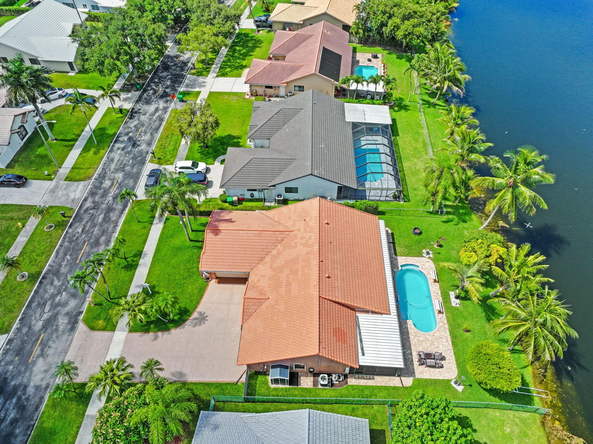 30-web-or-mls-5531-hawkes-bluff-ave