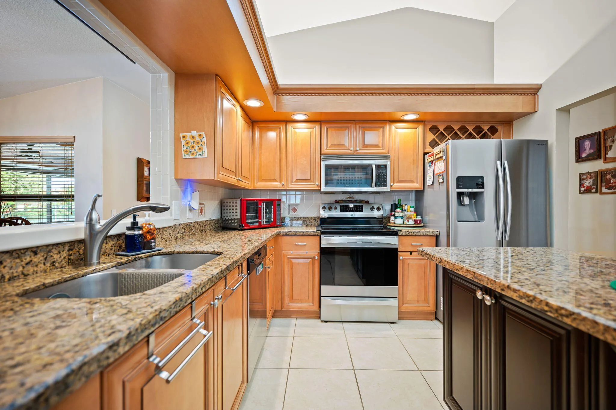 11-web-or-mls-5531-hawkes-bluff-ave