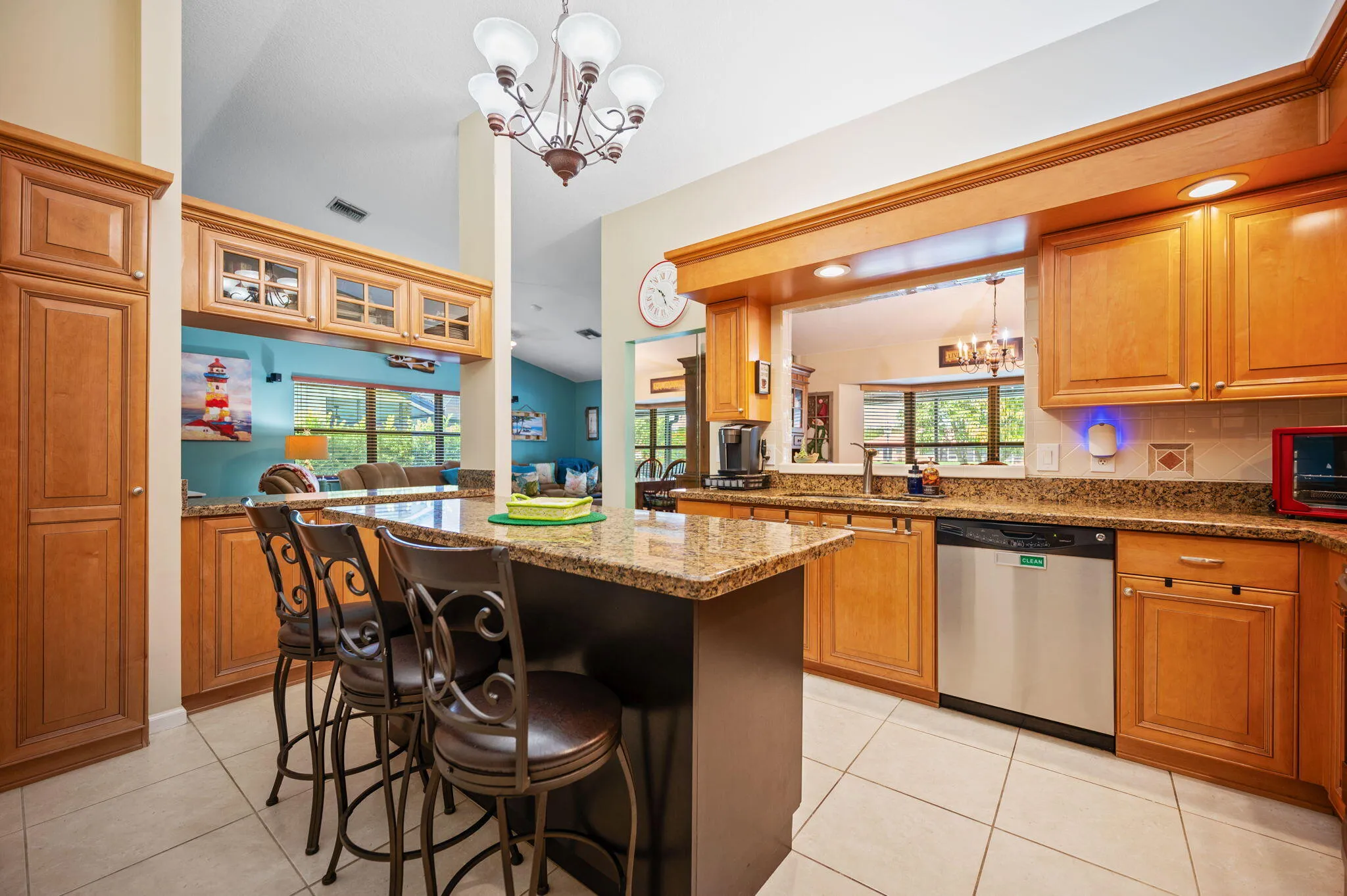 10-web-or-mls-5531-hawkes-bluff-ave