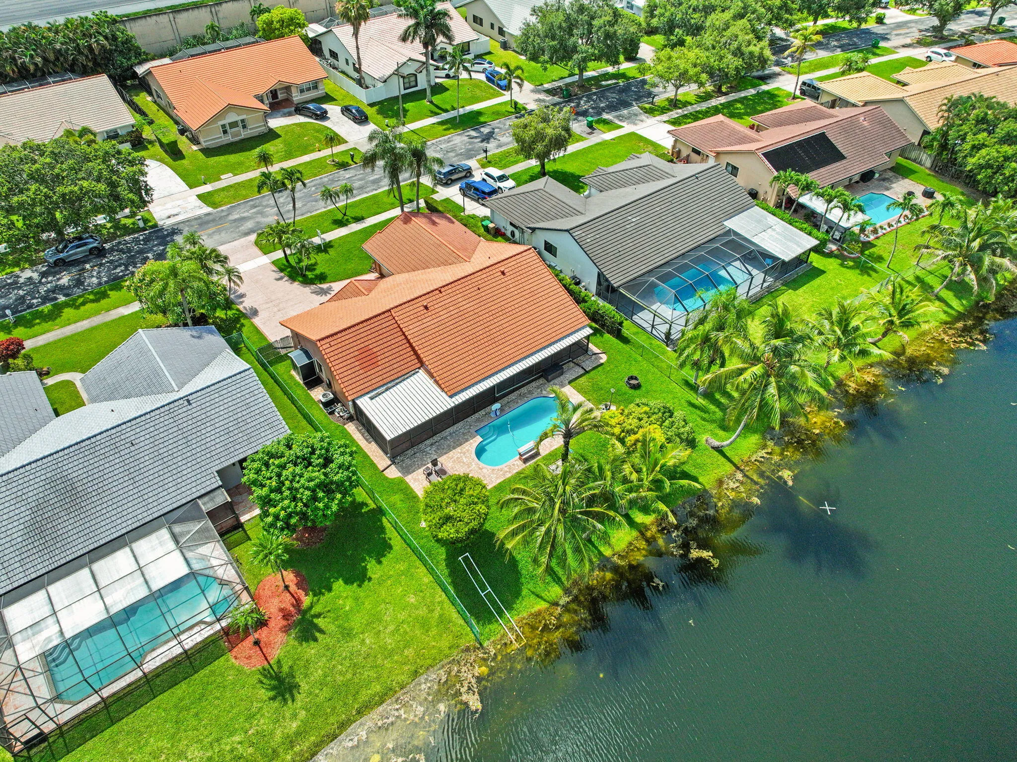 31-web-or-mls-5531-hawkes-bluff-ave
