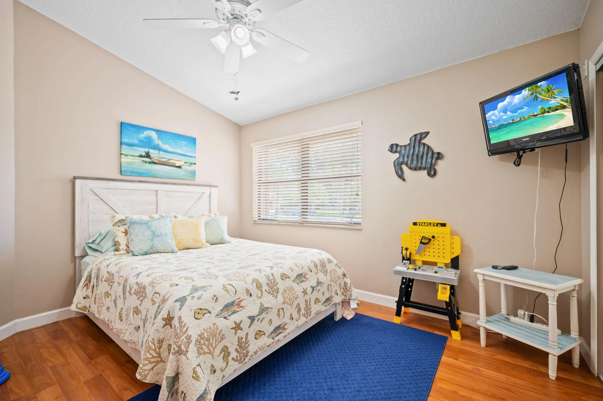 18-web-or-mls-5531-hawkes-bluff-ave
