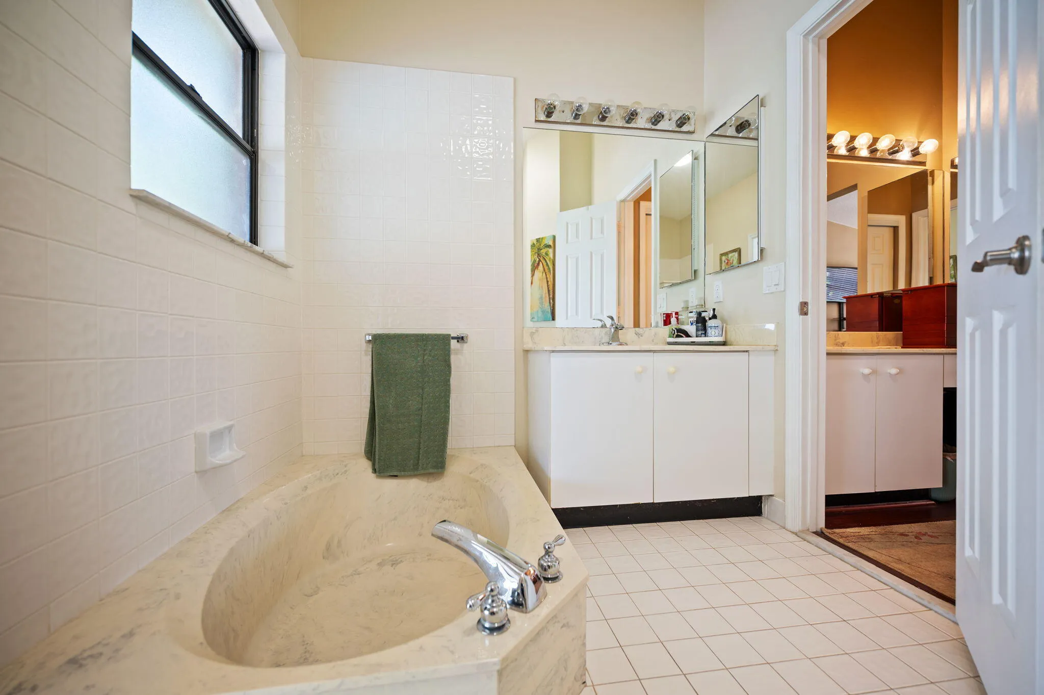 17-web-or-mls-5531-hawkes-bluff-ave