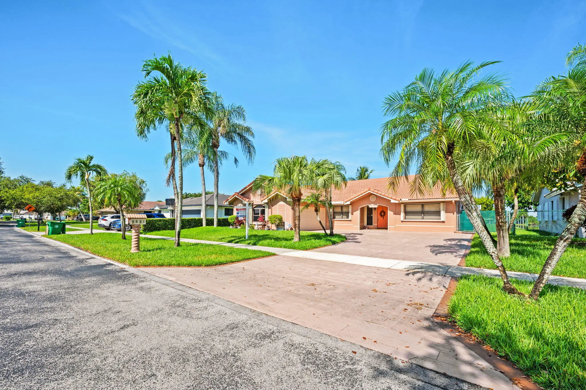 4-web-or-mls-5531-hawkes-bluff-ave