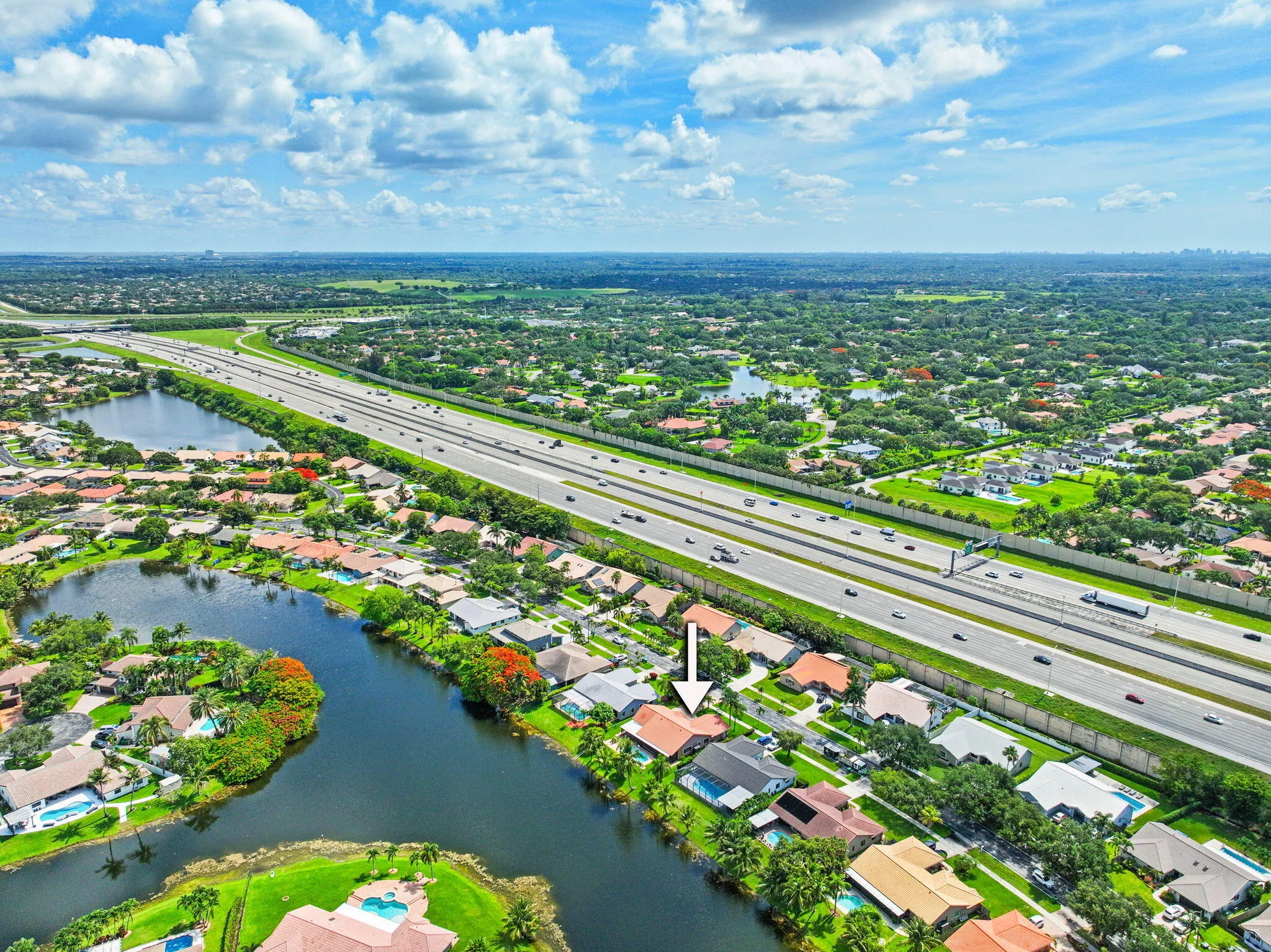 32-web-or-mls-5531-hawkes-bluff-ave