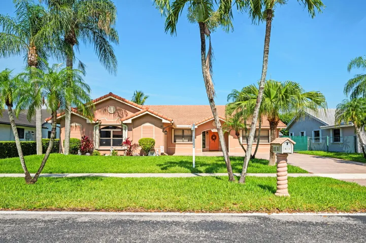 3-web-or-mls-5531-hawkes-bluff-ave