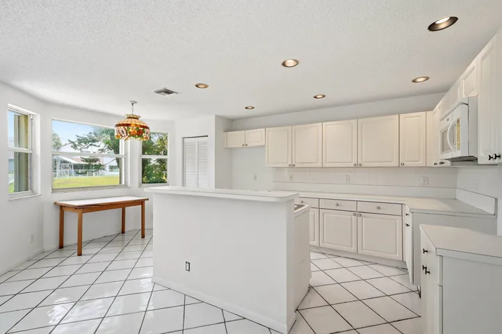 13_kitchen