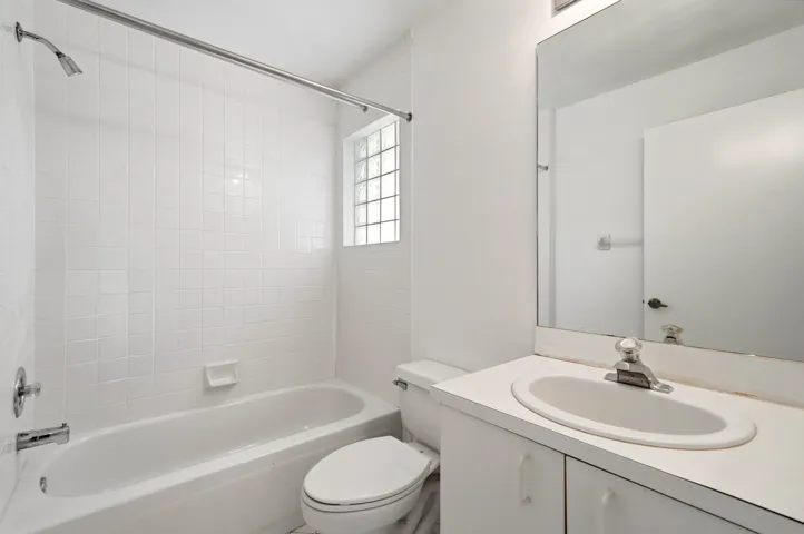 20_bathroom