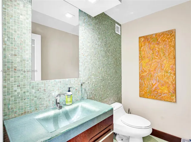 Powder room
