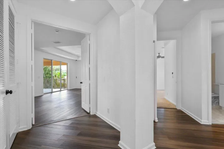 MASTER BEDROOM SUITE ON SECOND FLOOR