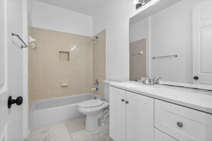 BATHROOM IN HALLWAY ON SECOND FLOOR