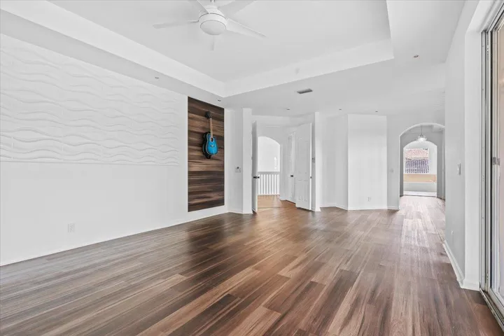 MASTER BEDROOM SUITE ON SECOND FLOOR