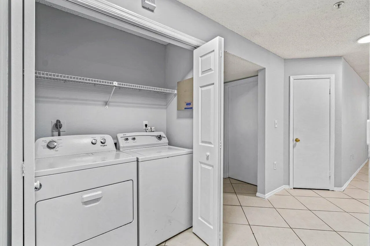 009-2305NorthCongressAvenue-18-BoyntonBe