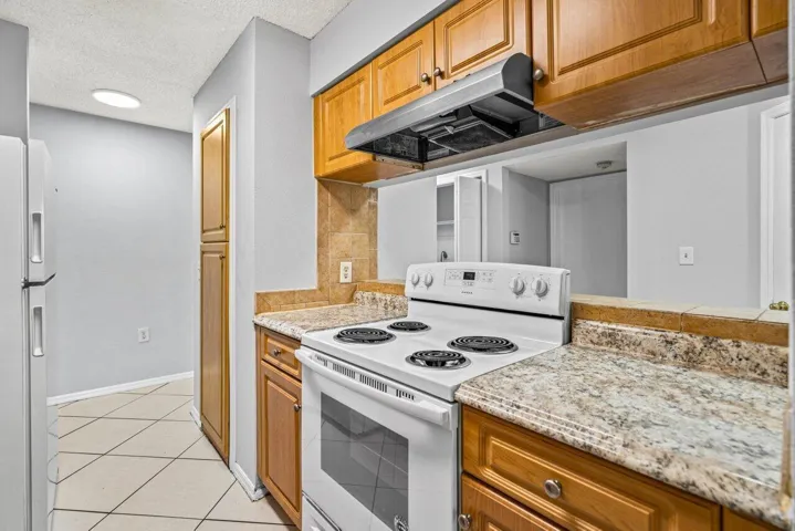 007-2305NorthCongressAvenue-18-BoyntonBe