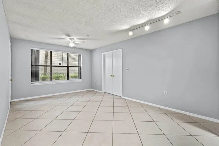 004-2305NorthCongressAvenue-18-BoyntonBe