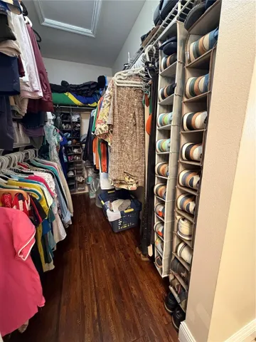 MASTER CLOSET