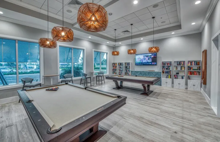 BILLARDS