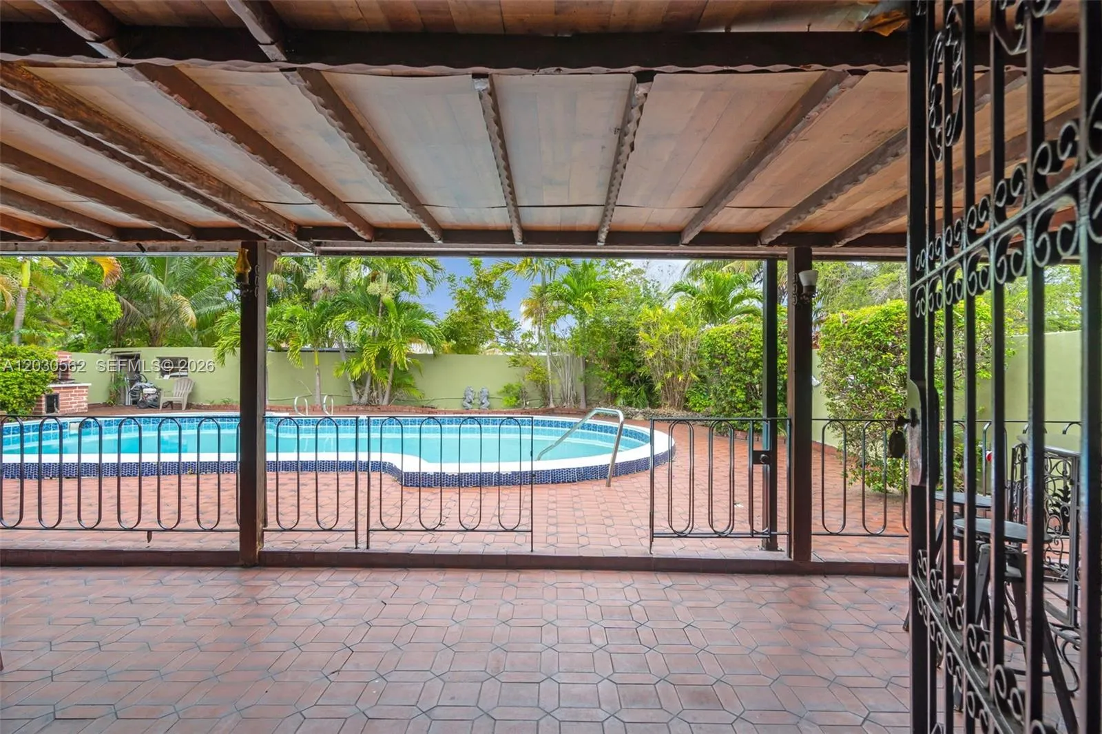Property photo 33