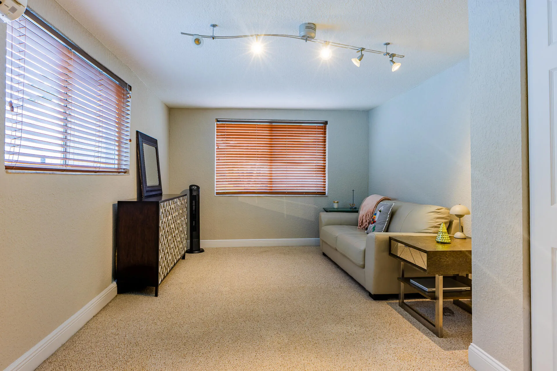 801SE5thTerrace-9