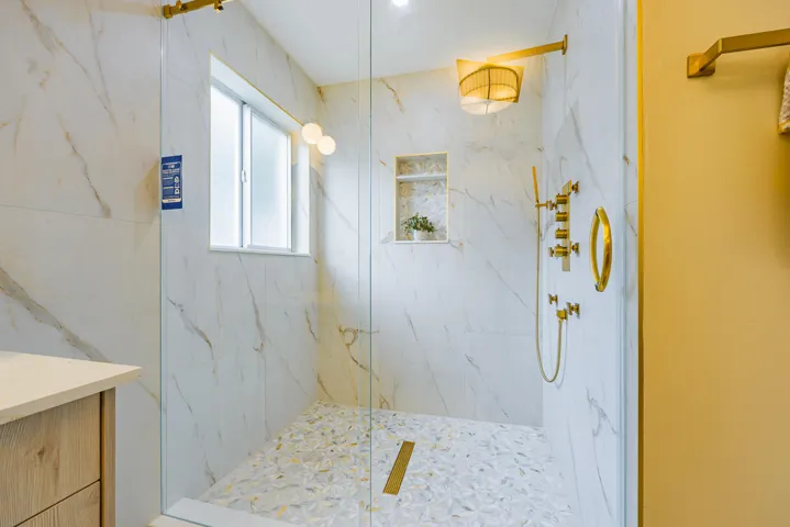 801SE5thTerrace-40