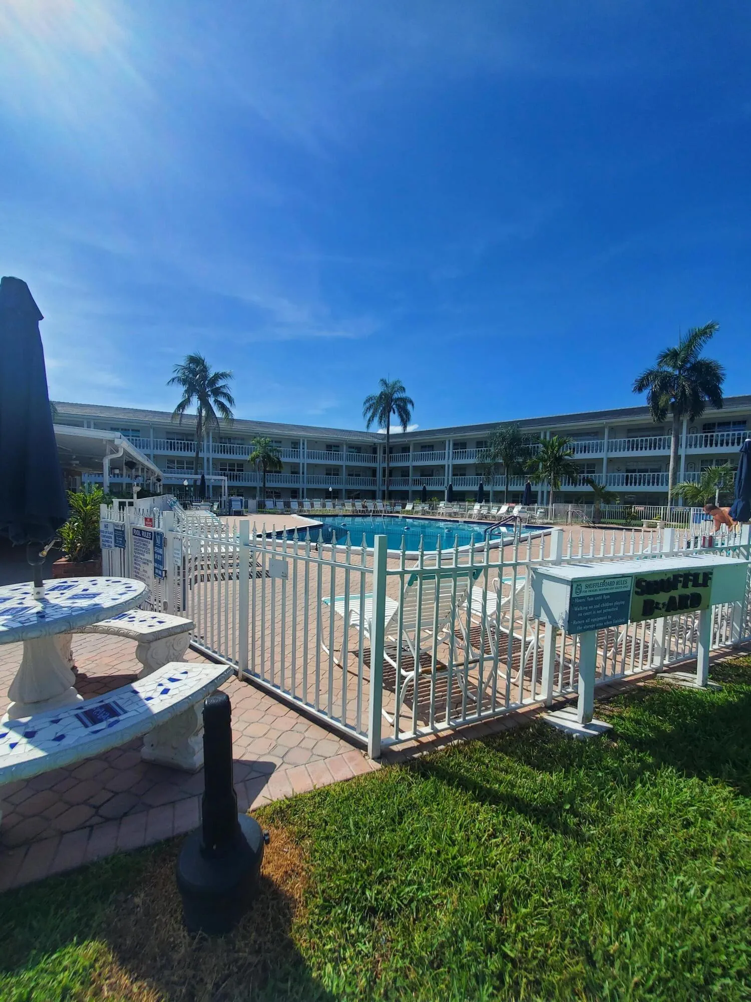 5203 Maybury 108B, pool area2