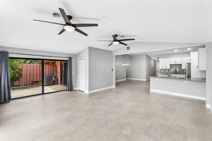 014-120MayfairLane-BoyntonBeach-FL-33426