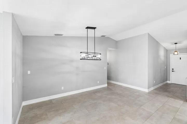 007-120MayfairLane-BoyntonBeach-FL-33426