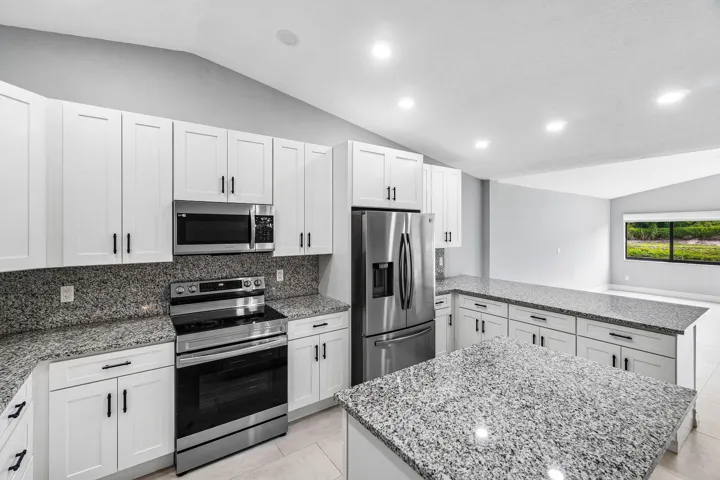 009-120MayfairLane-BoyntonBeach-FL-33426