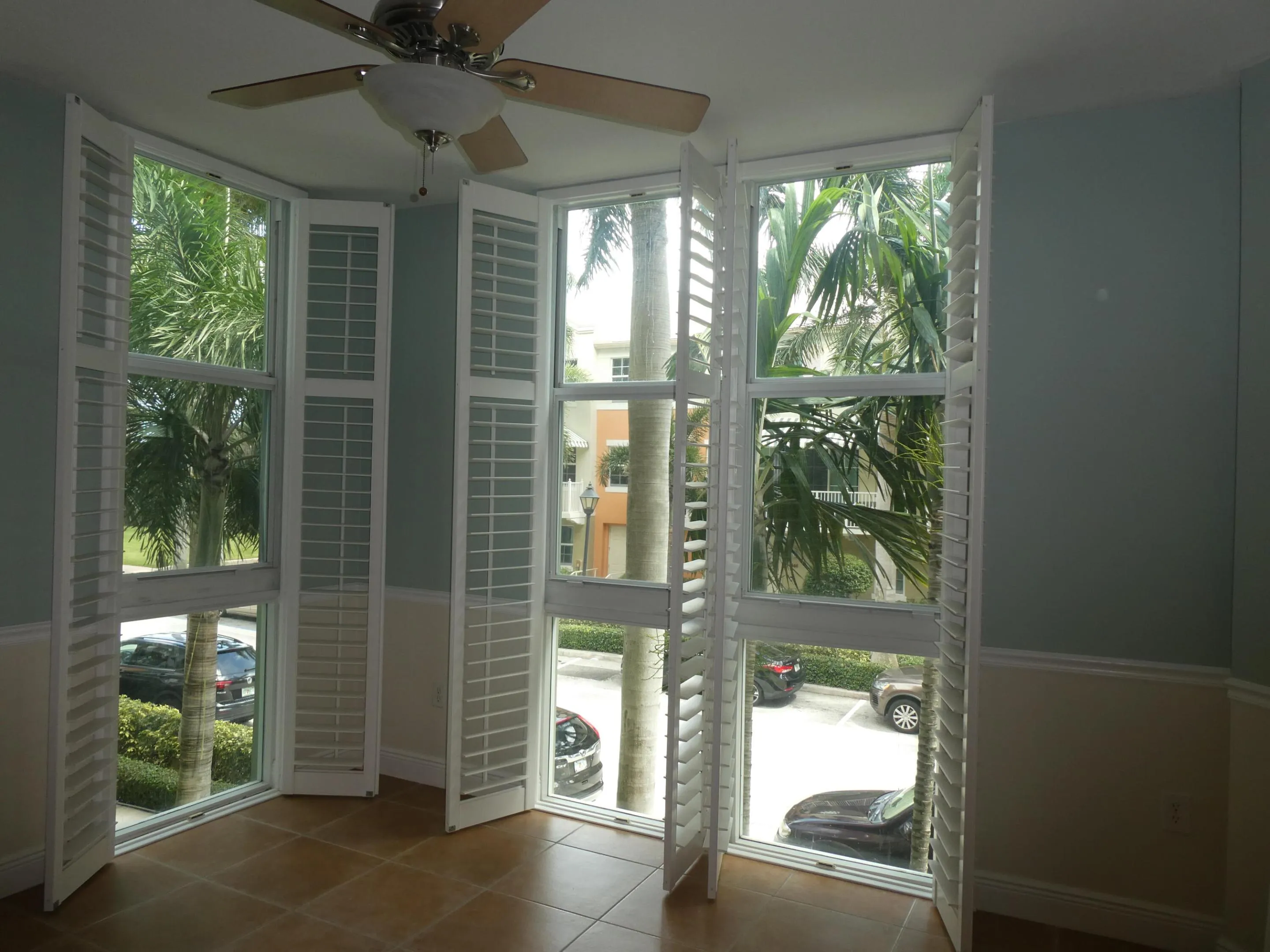 Floor to Ceiling Windows in Living Area