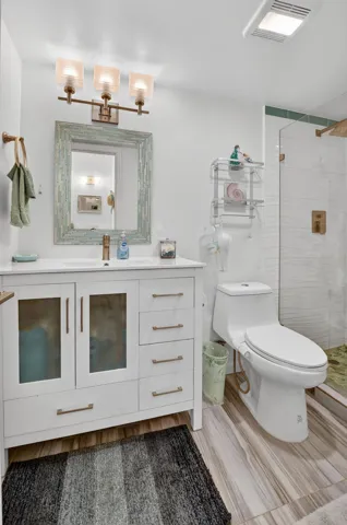 2nd Bathroom