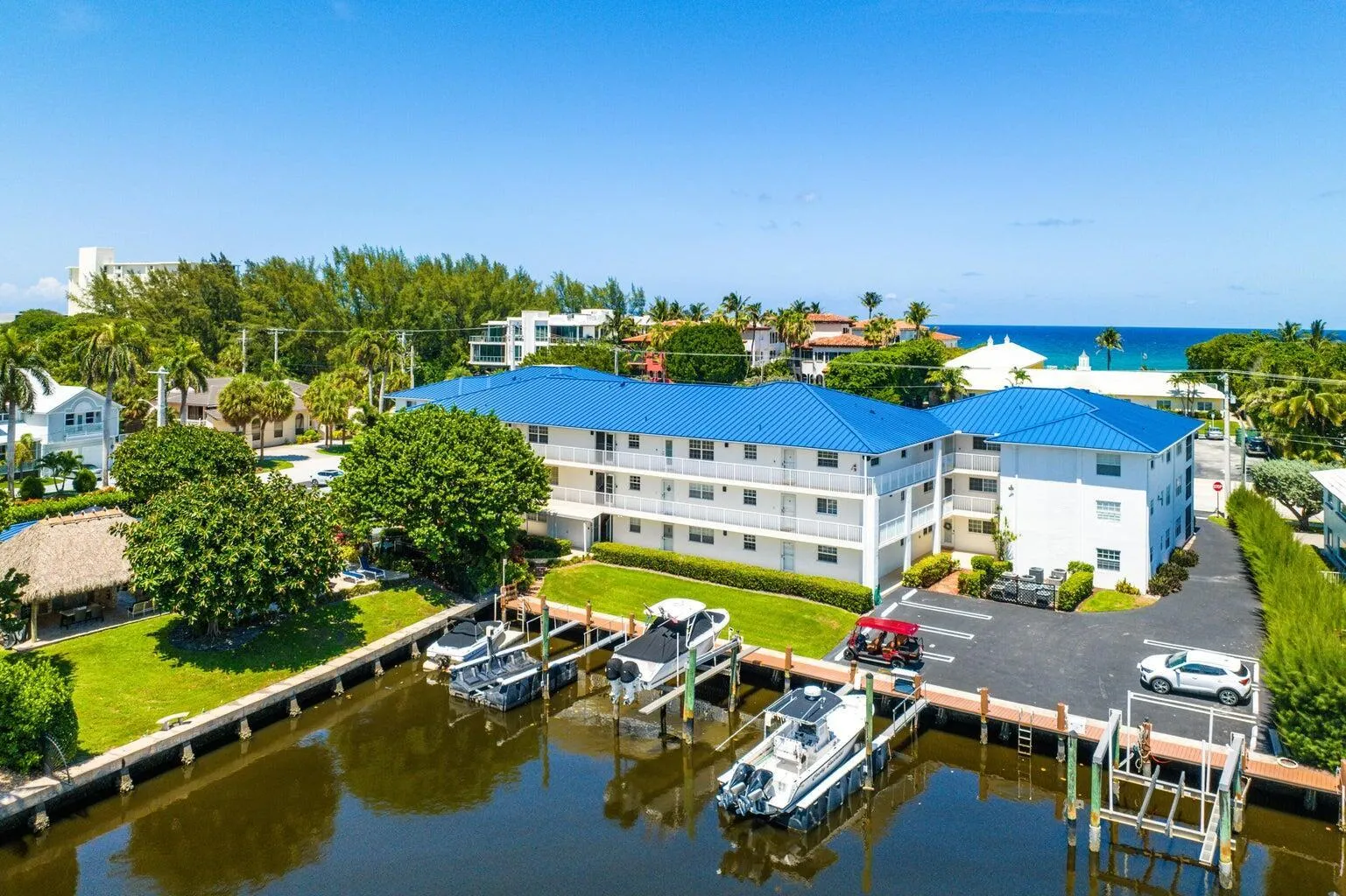 Private dock included