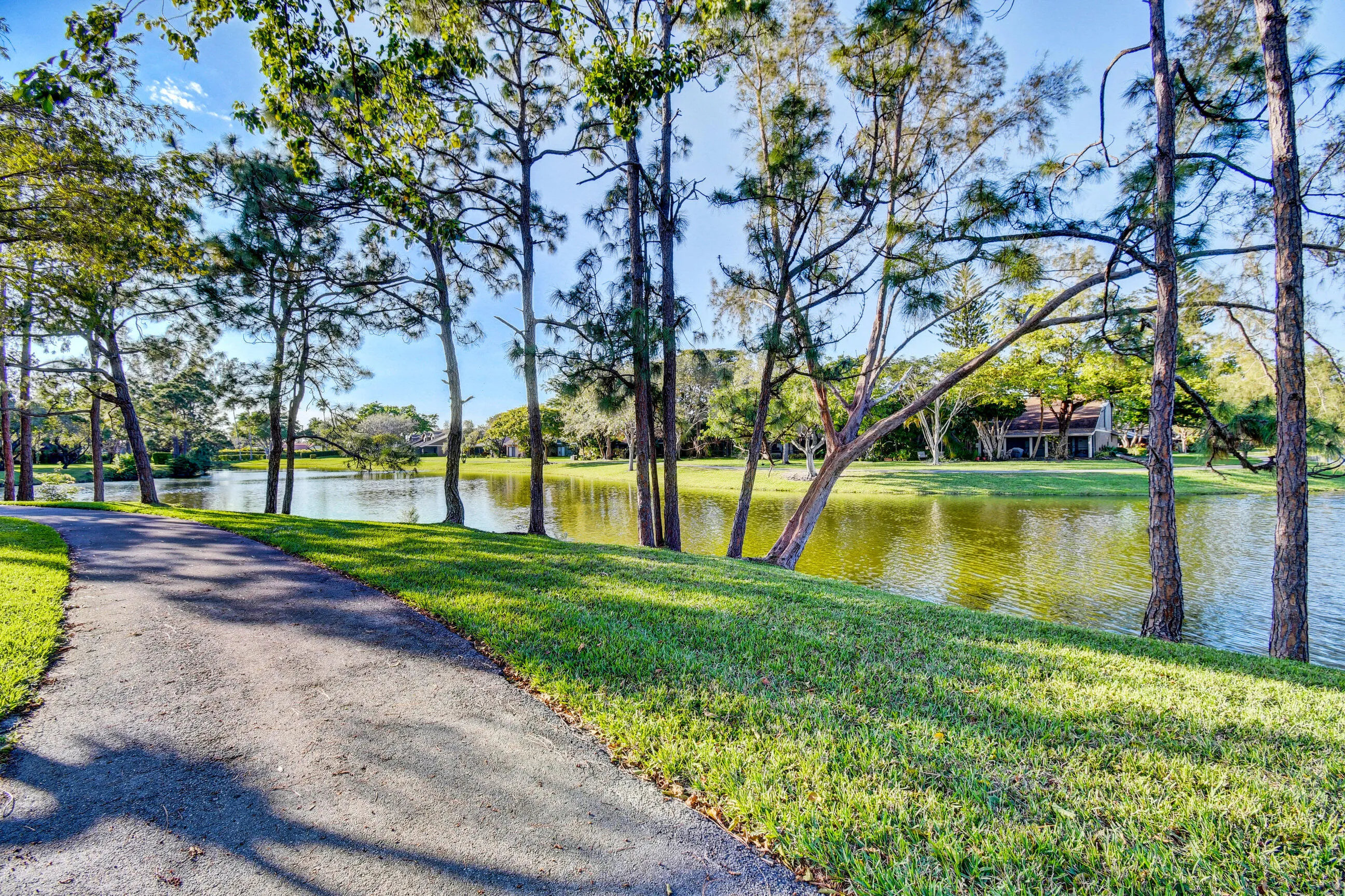 Walking paths to drink in the natural surroundings.