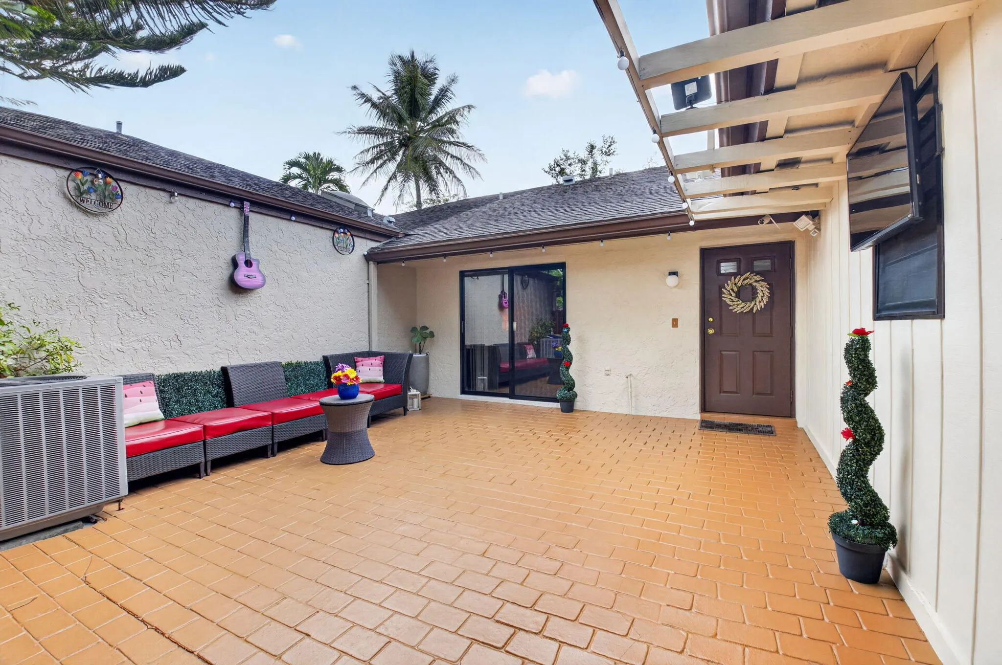 Party like a rock star on your HUGE fenced, private, paver courtyard!
