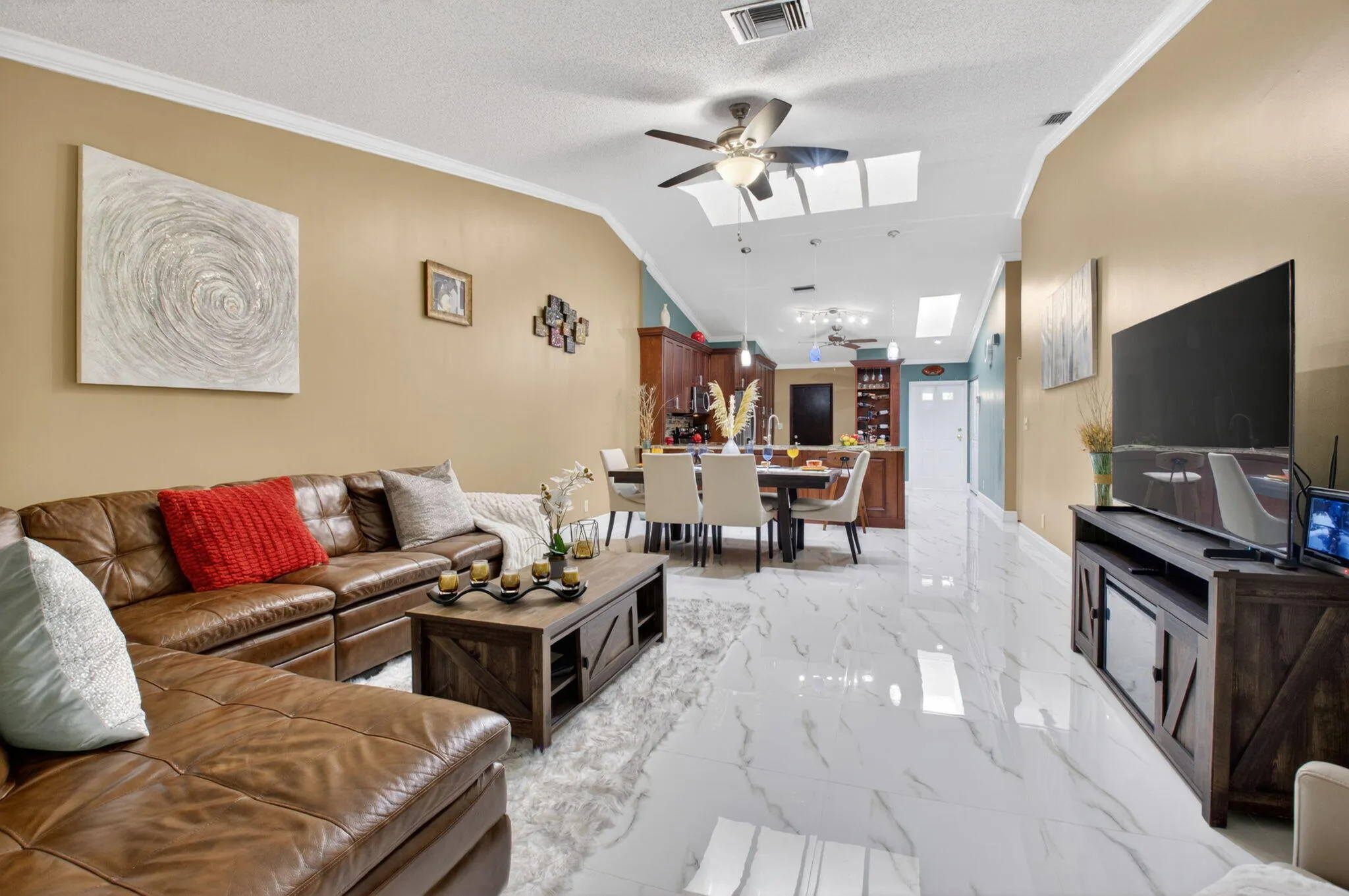Great space for gathering with friends!