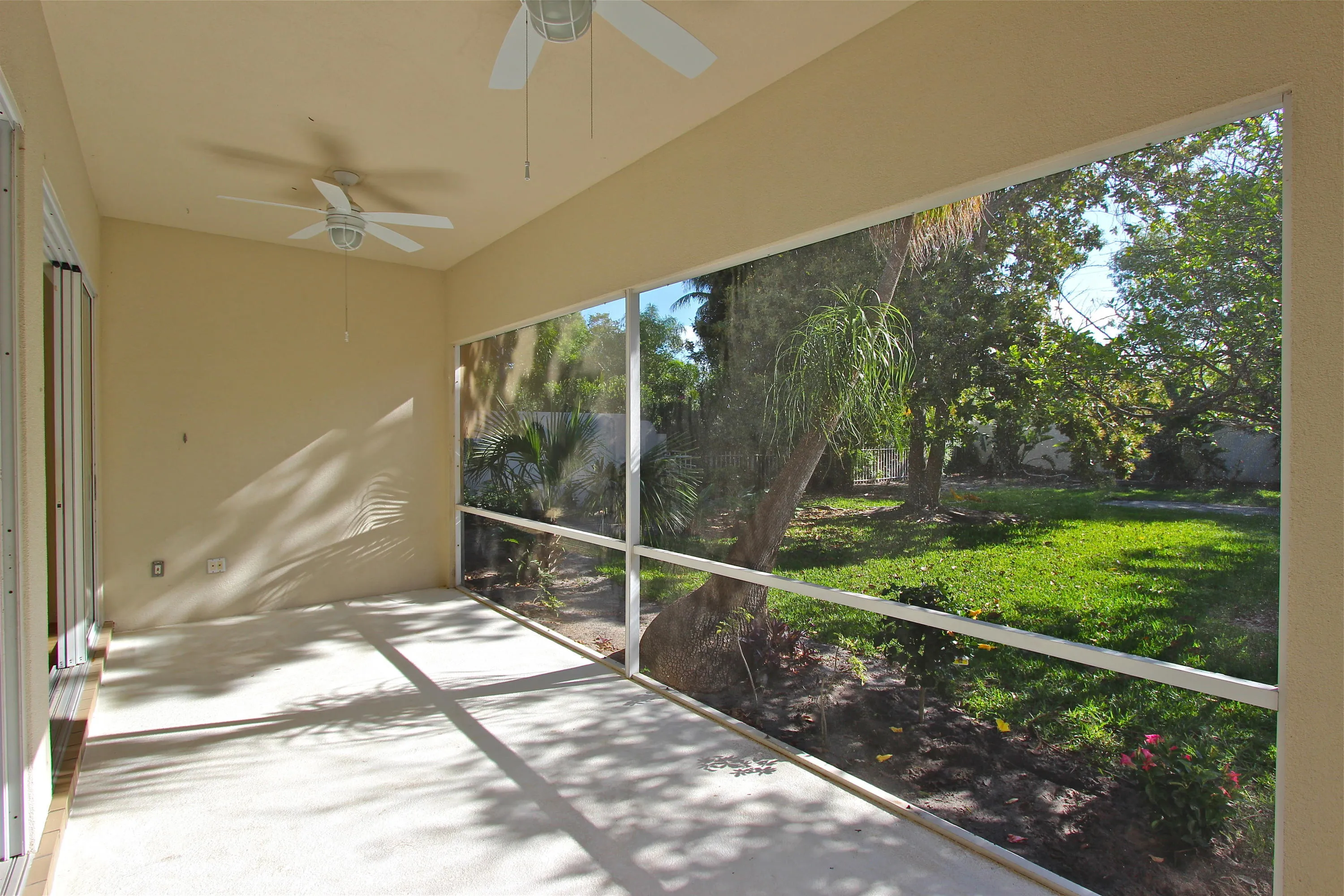 COVERED LANAI