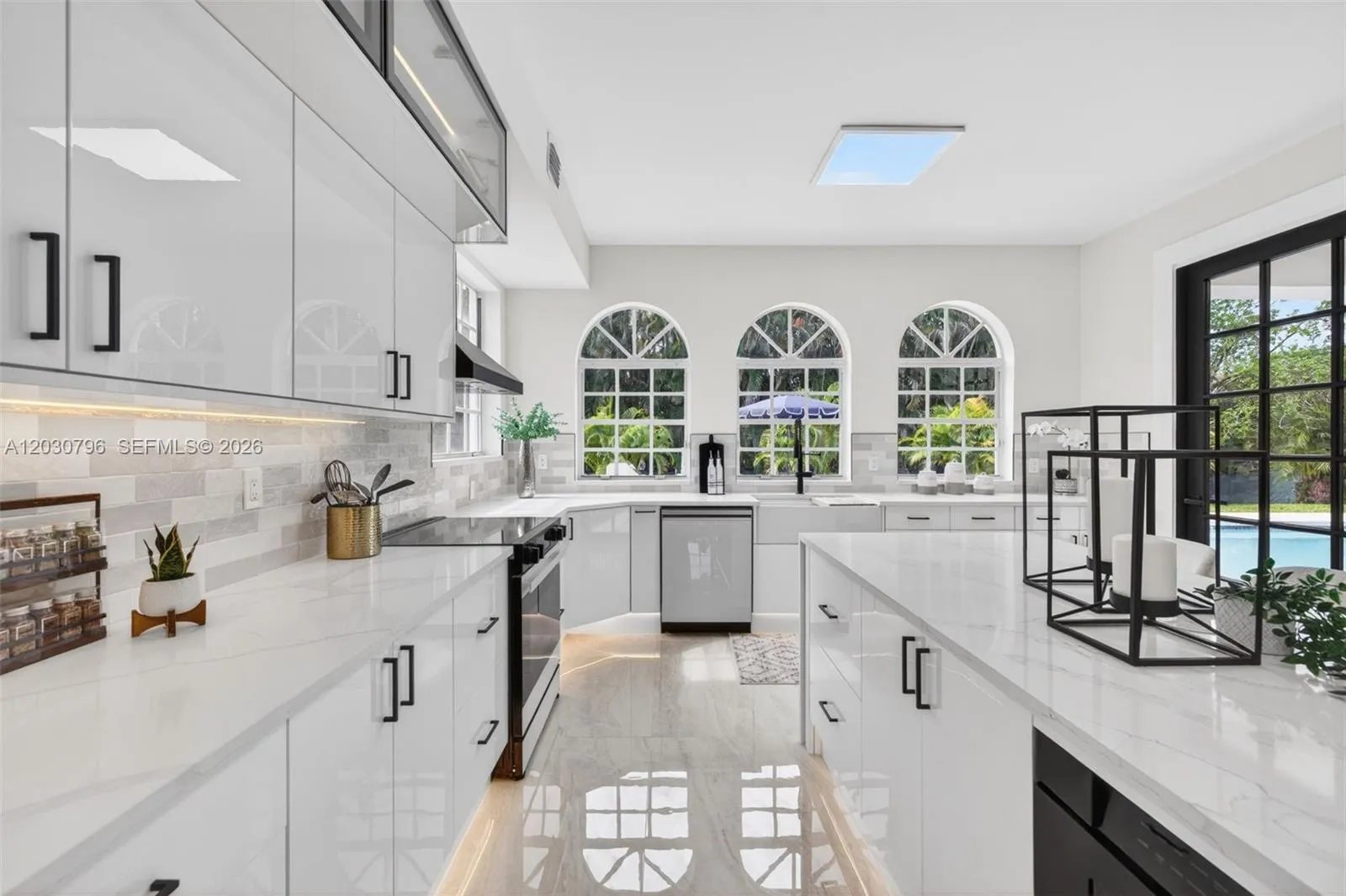 Property photo 125